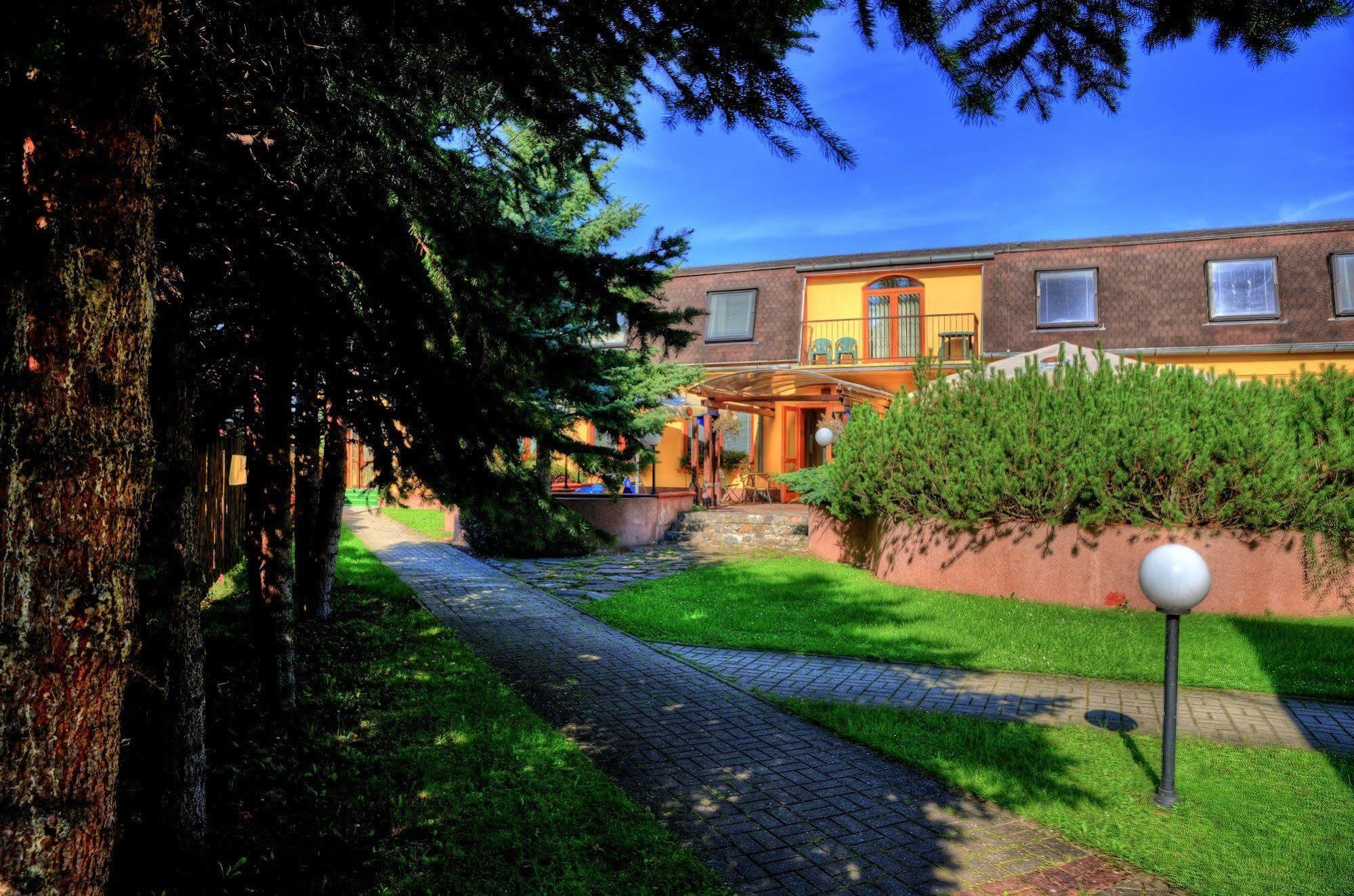 Penzion Agrothermal Bešeňová Exterior foto